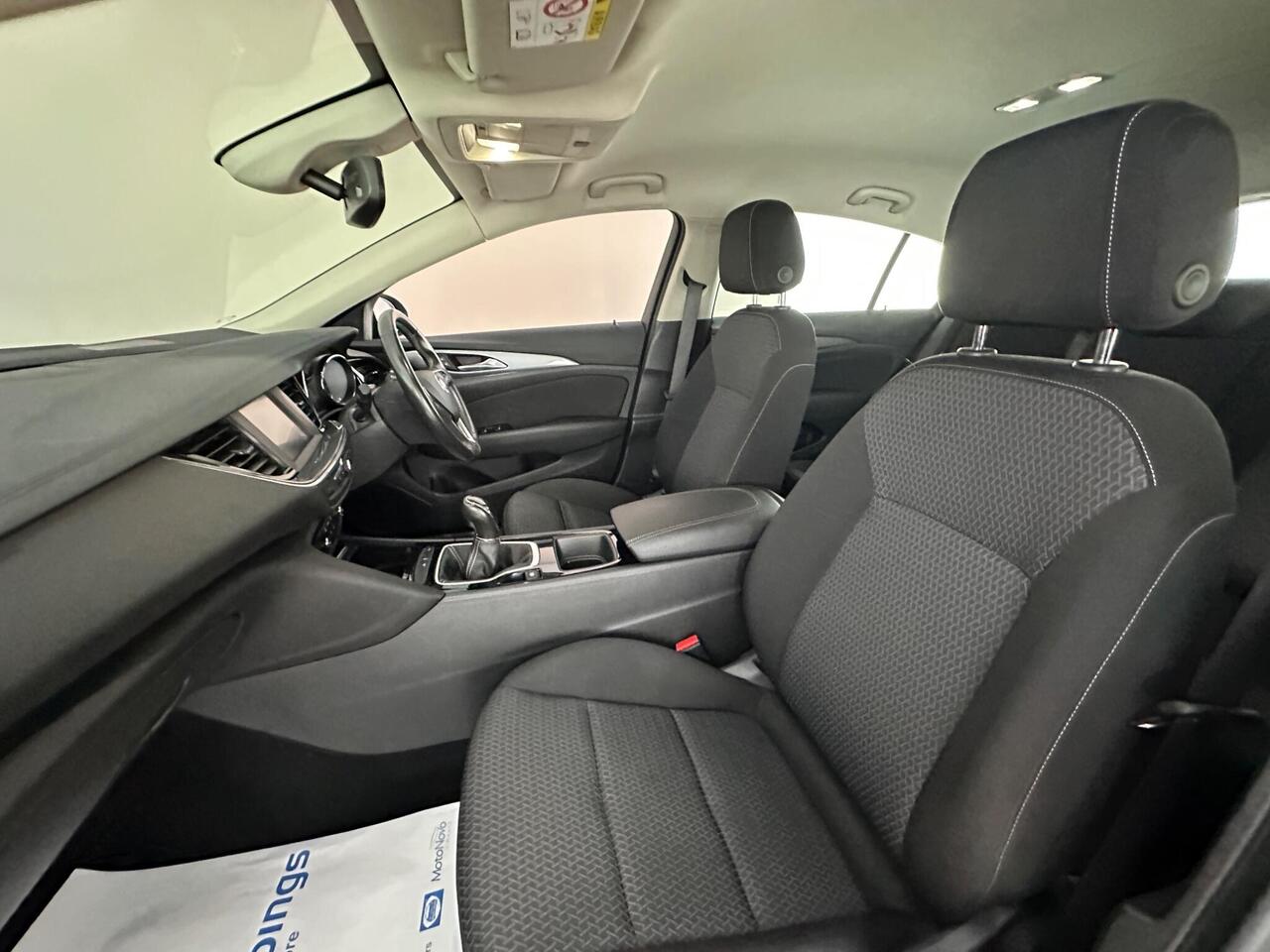 Vauxhall Insignia VO71HPL