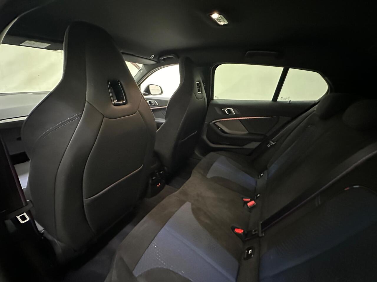 BMW 1 Series KR22XNT