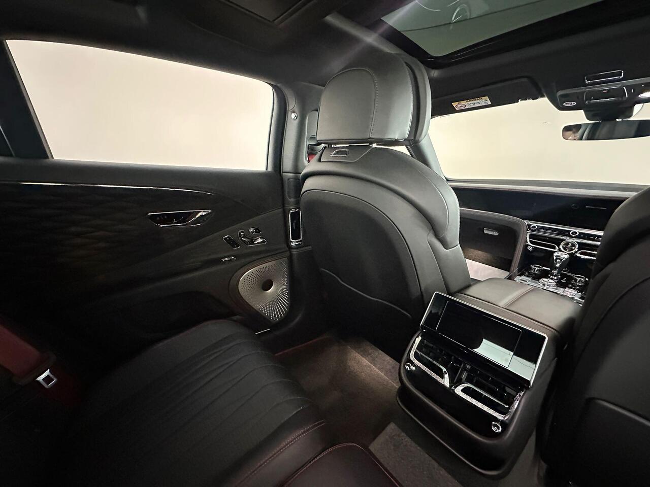 Bentley Flying Spur SN71VZD