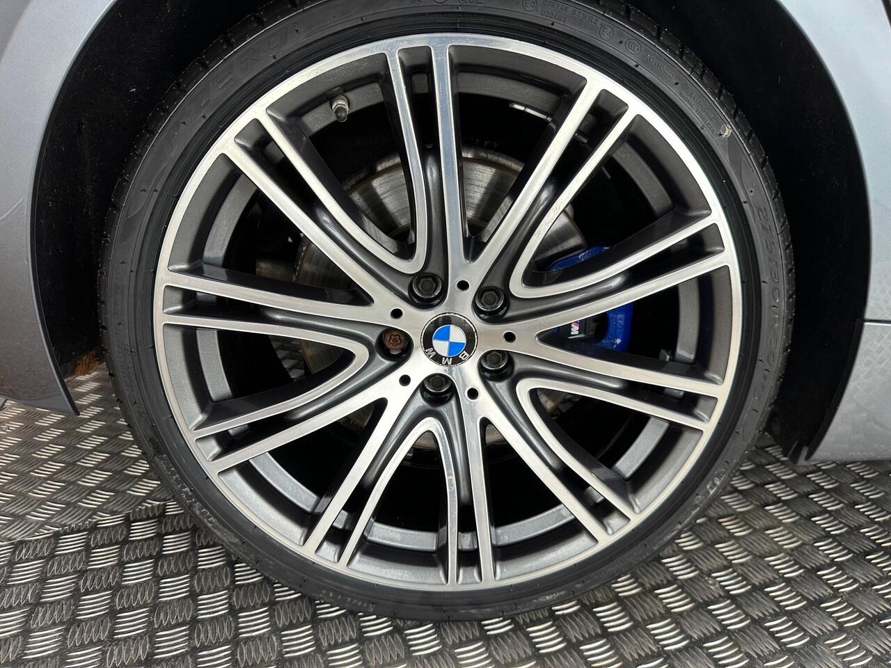 BMW 5 Series YK18JUW