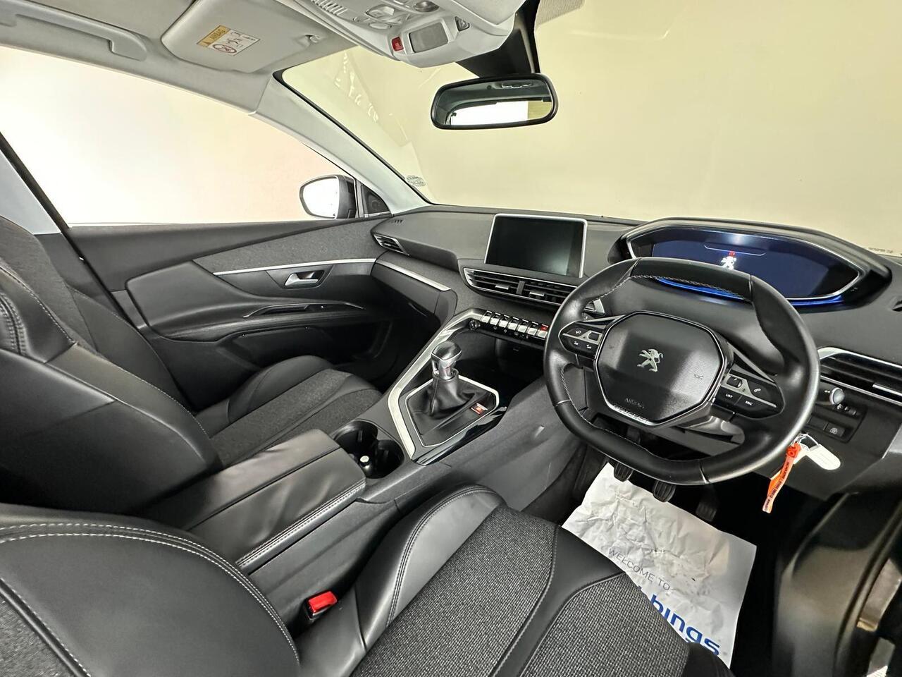 Peugeot 3008 MJ17EHF