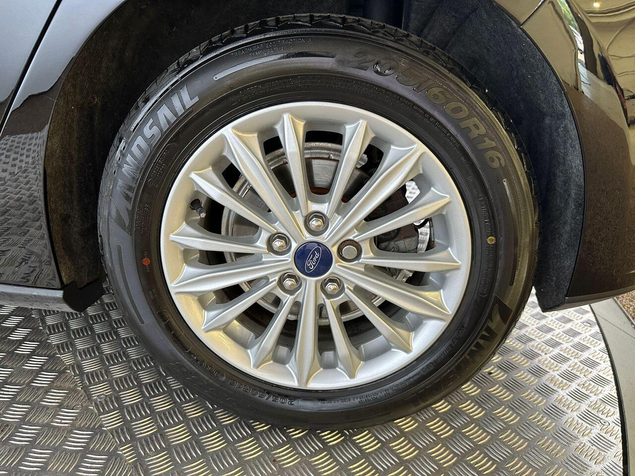 Ford Focus AO69TXA