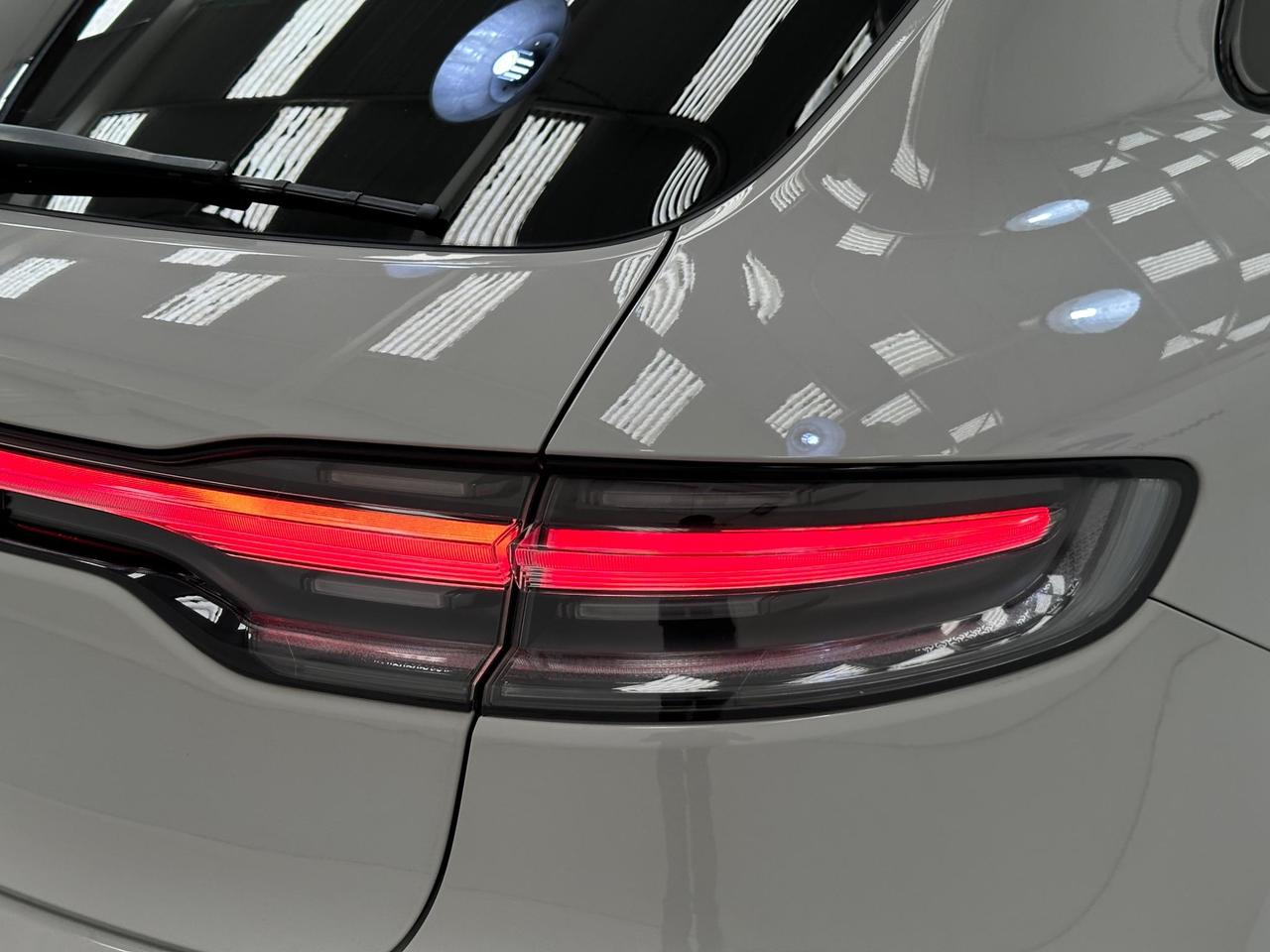 Porsche Macan SM22PHN