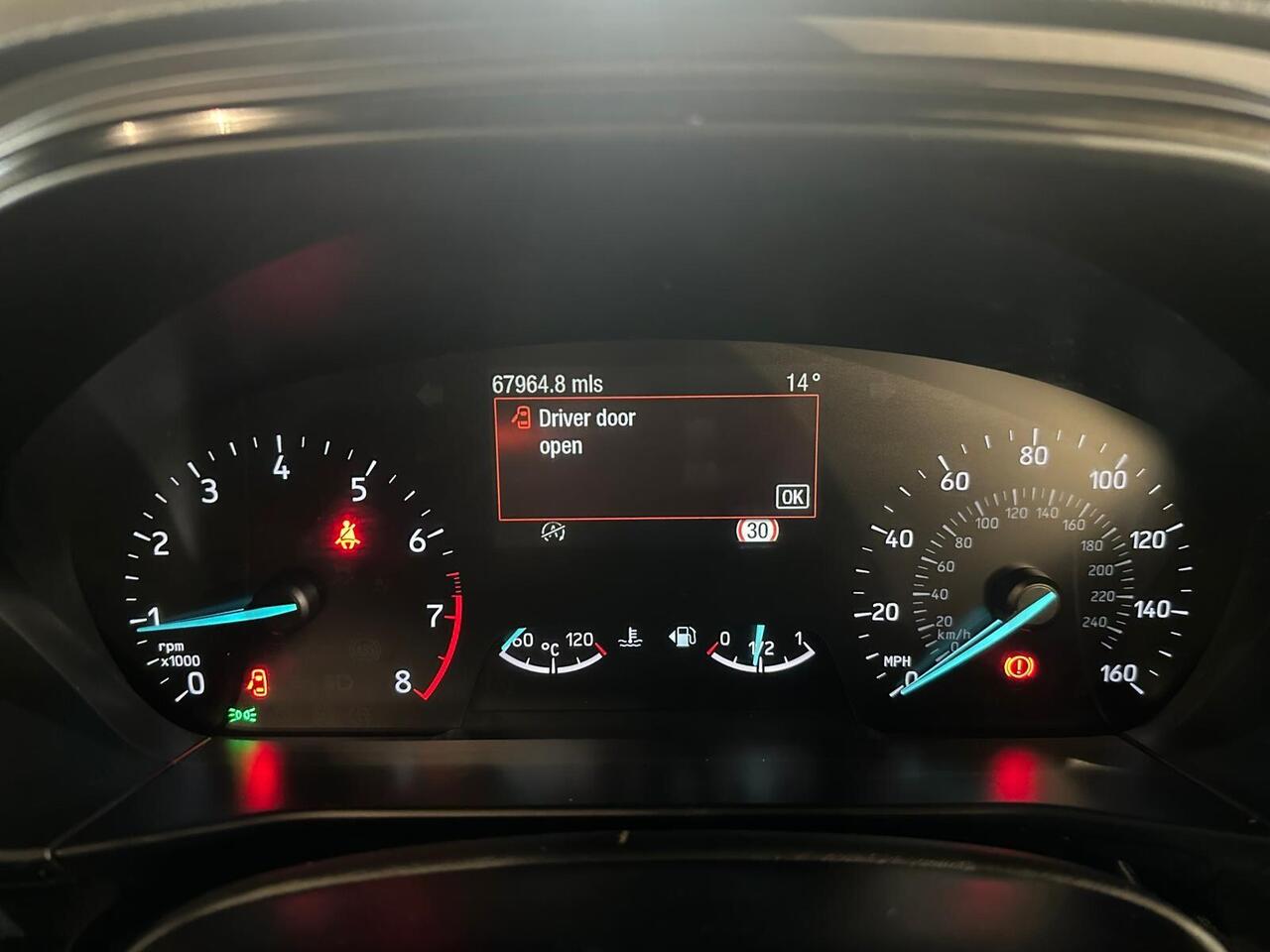 Ford Focus WJ68UUT
