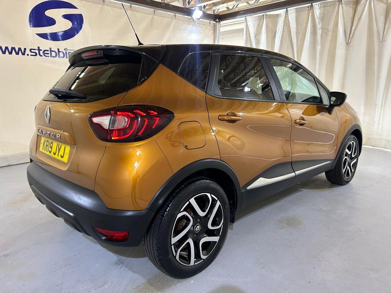 Renault Captur KR19JYJ