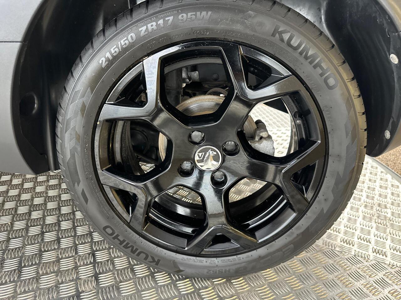 Vauxhall Crossland BL71FOA