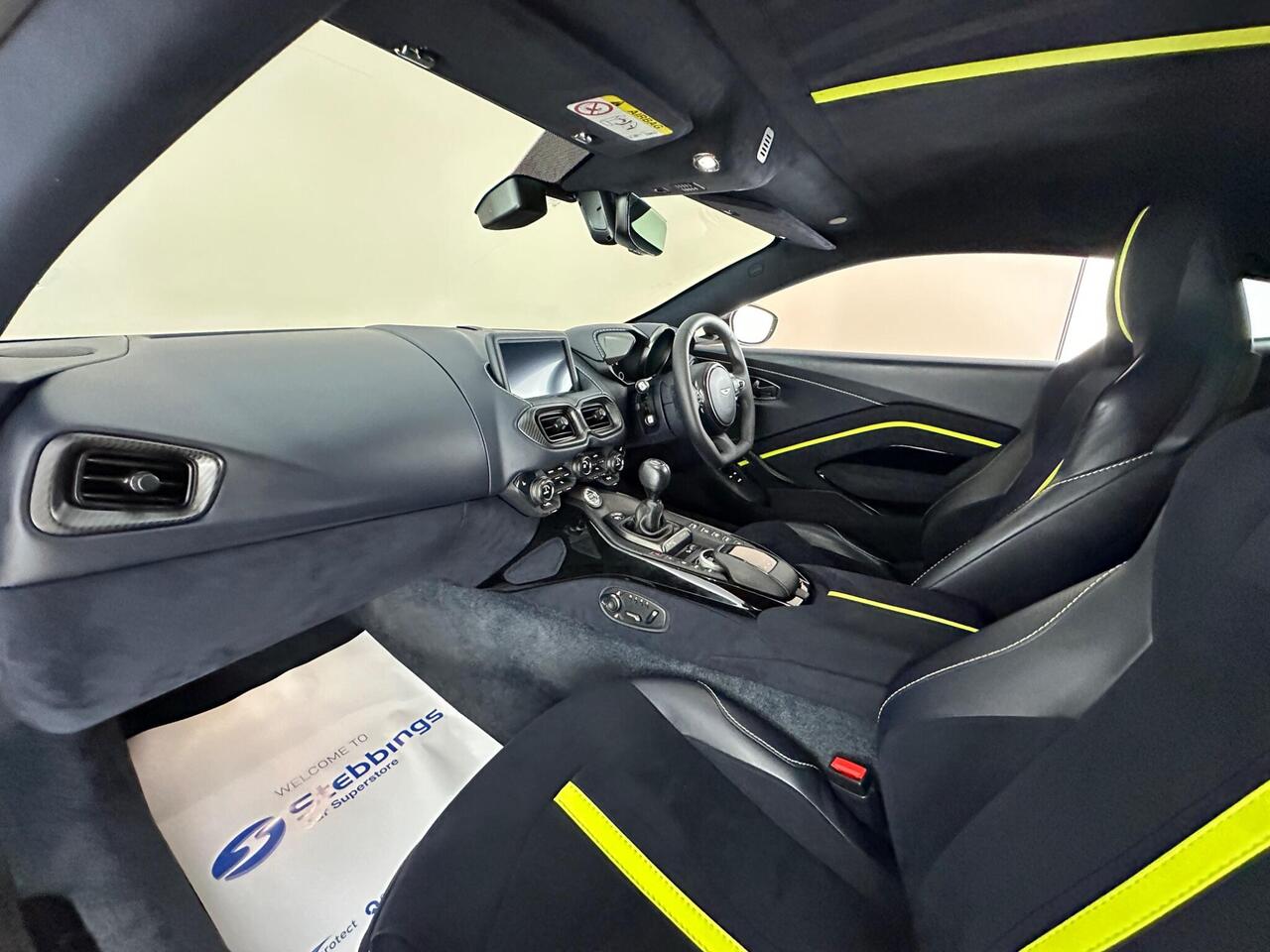 Aston Martin Vantage MV20UZG