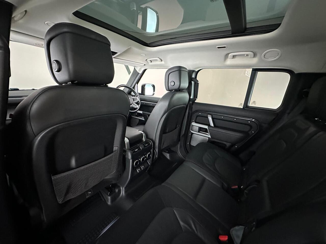 Land Rover Defender 130 BL72MHF