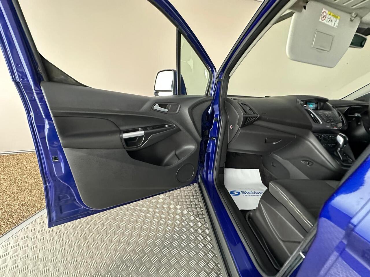 Ford Grand Tourneo Connect PF66OHX