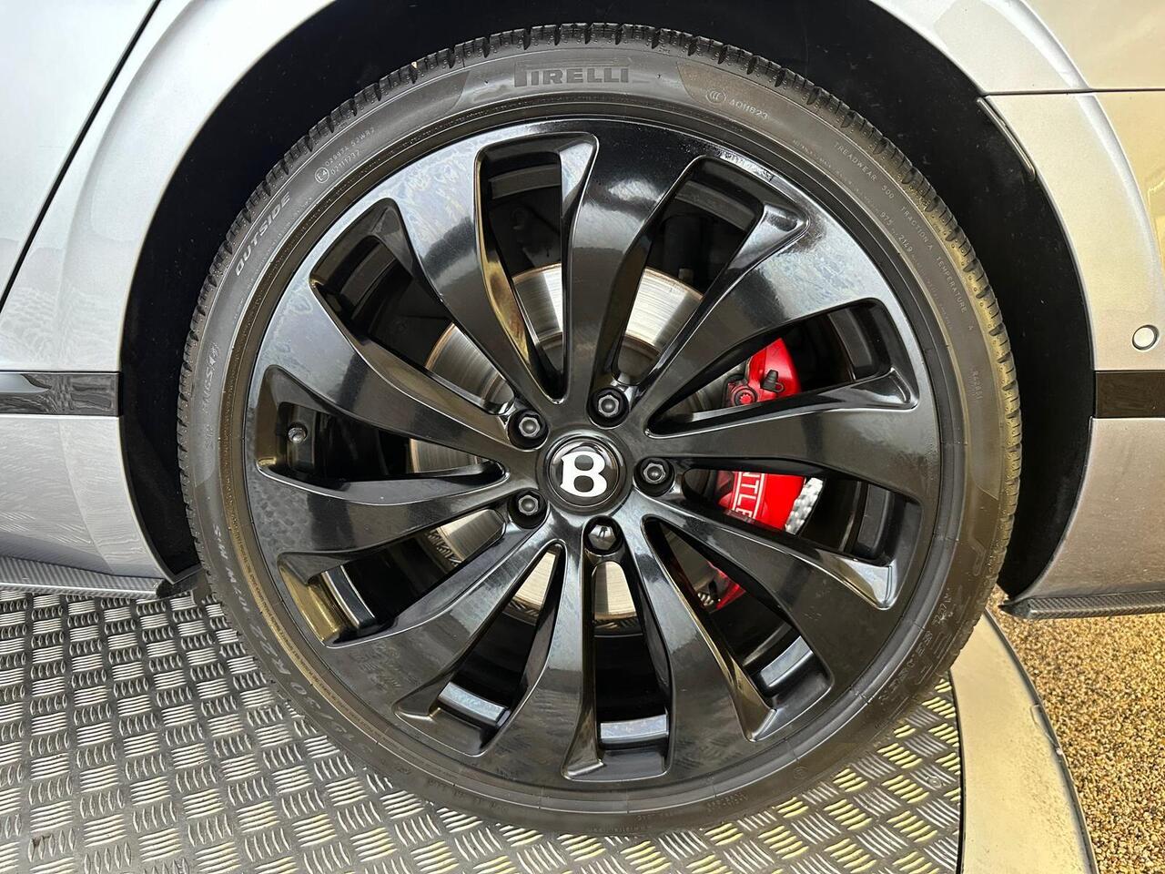 Bentley Flying Spur SN71VZD