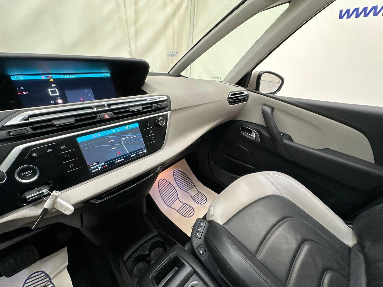 Citroen Grand C4 Picasso GP17LNN