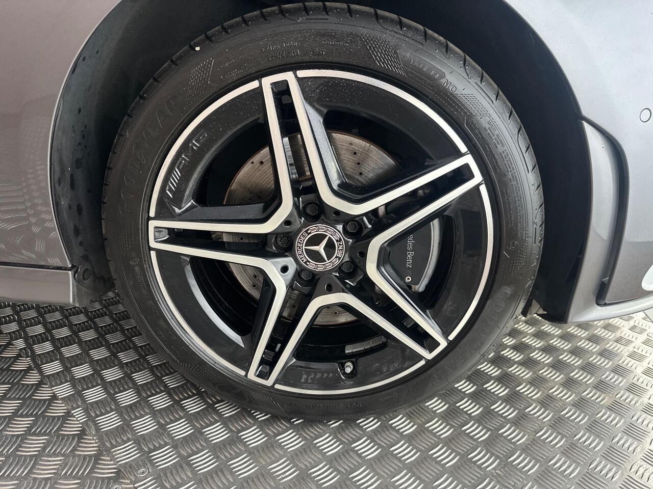 Mercedes-Benz CLA GU72XSD