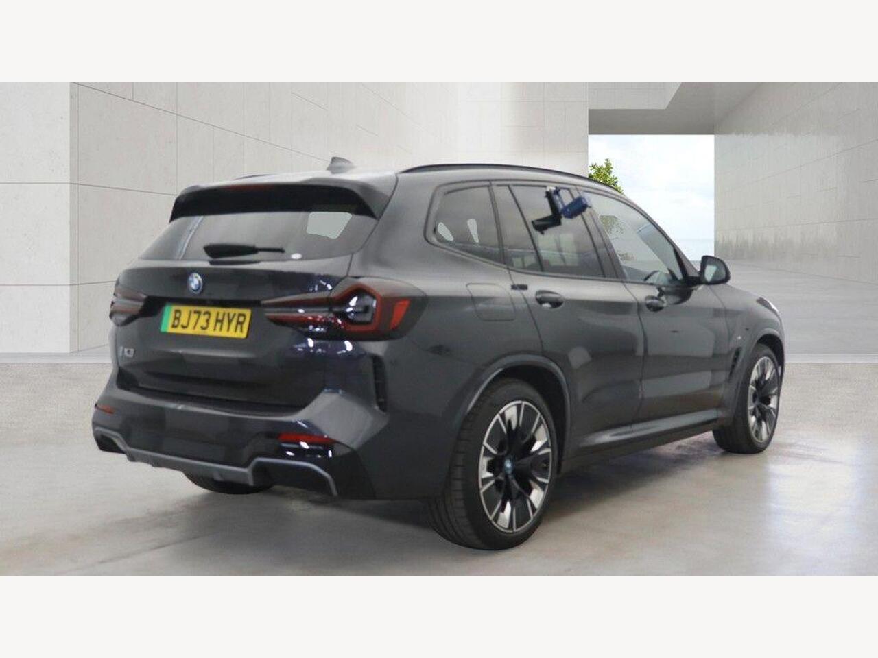 BMW iX3 BJ73HYR
