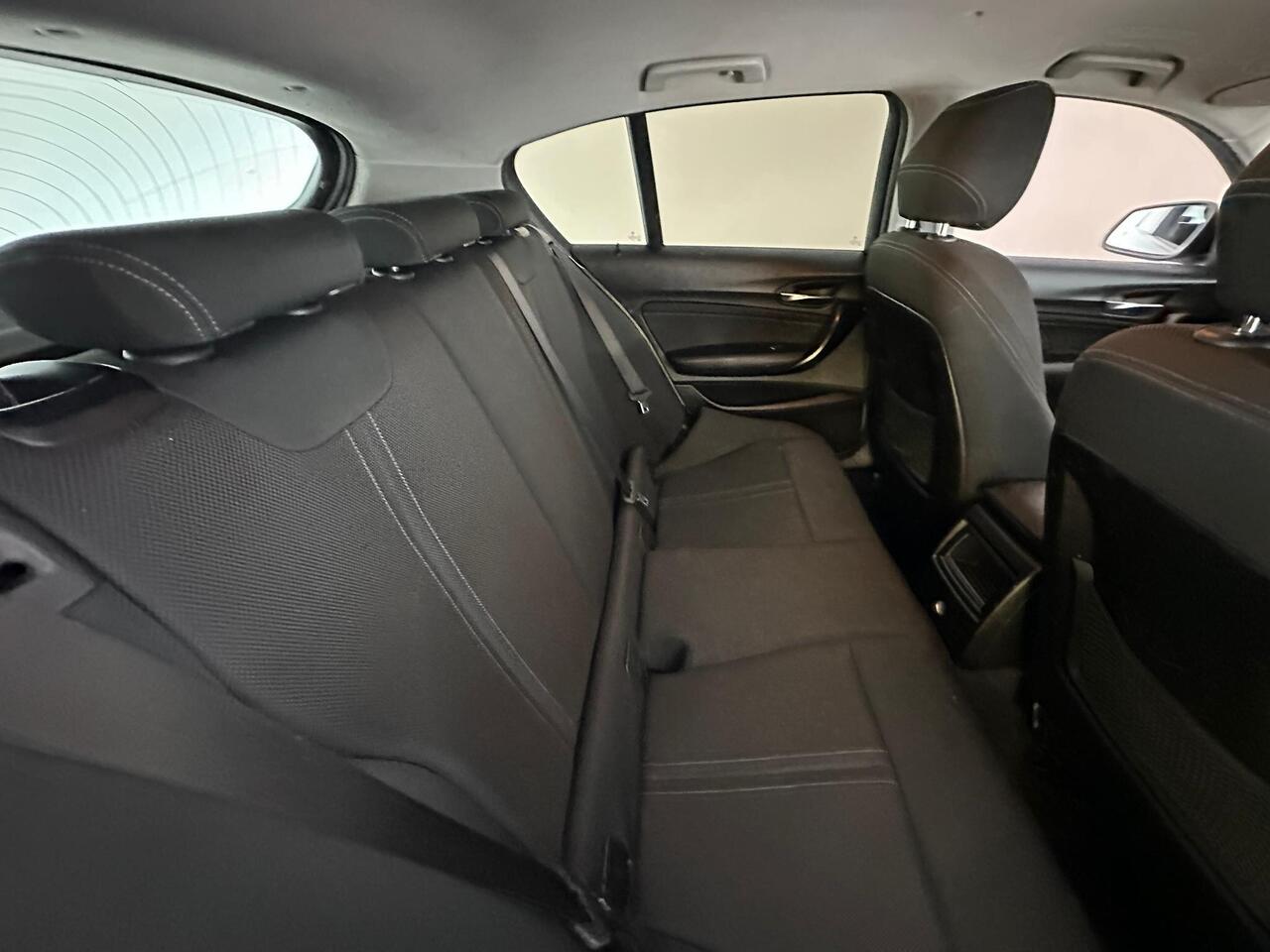 BMW 1 Series RY19NVN