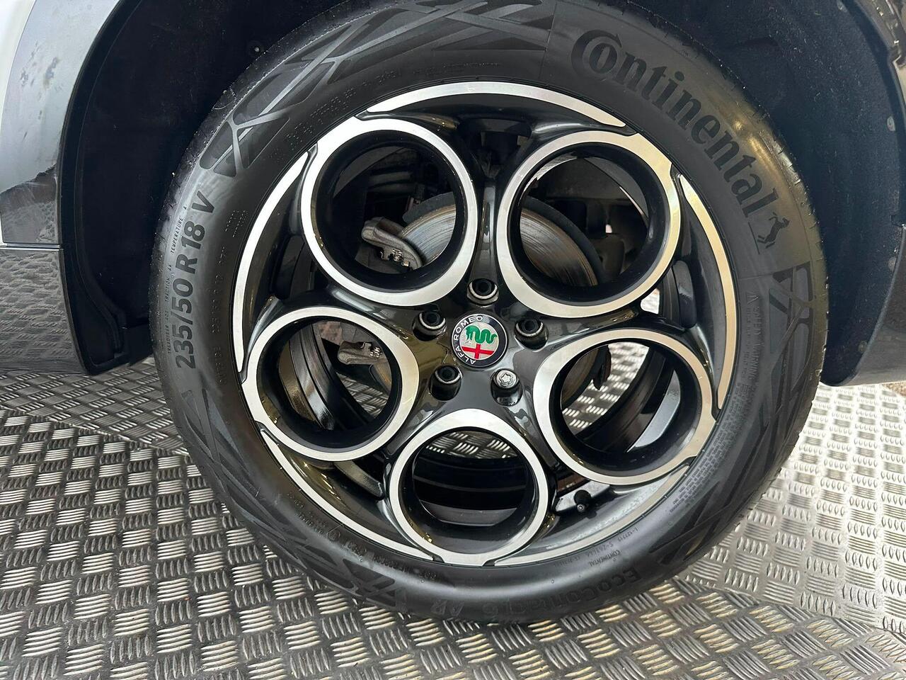 Alfa Romeo Tonale YIG6309