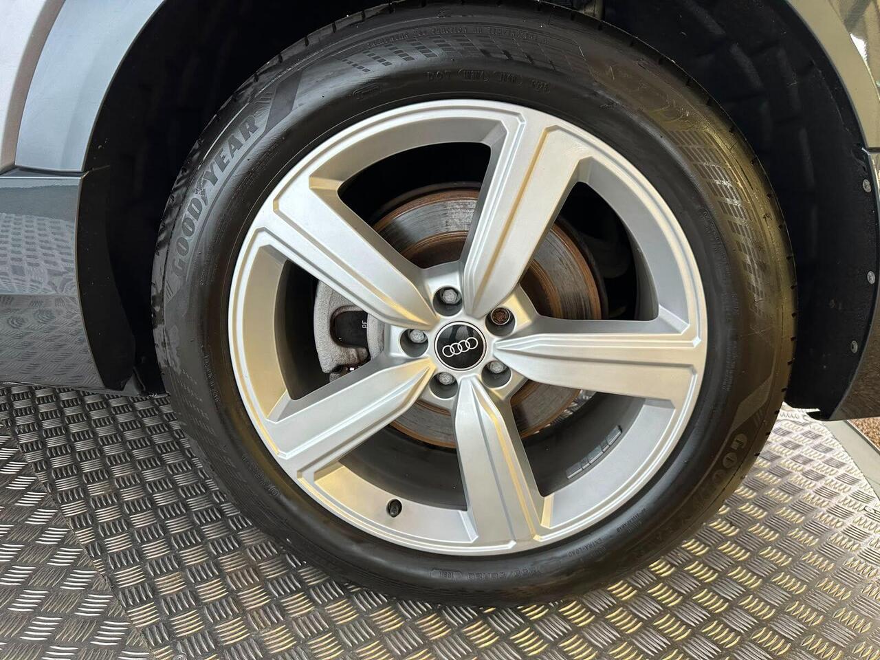 Audi e-tron NJ72HDL