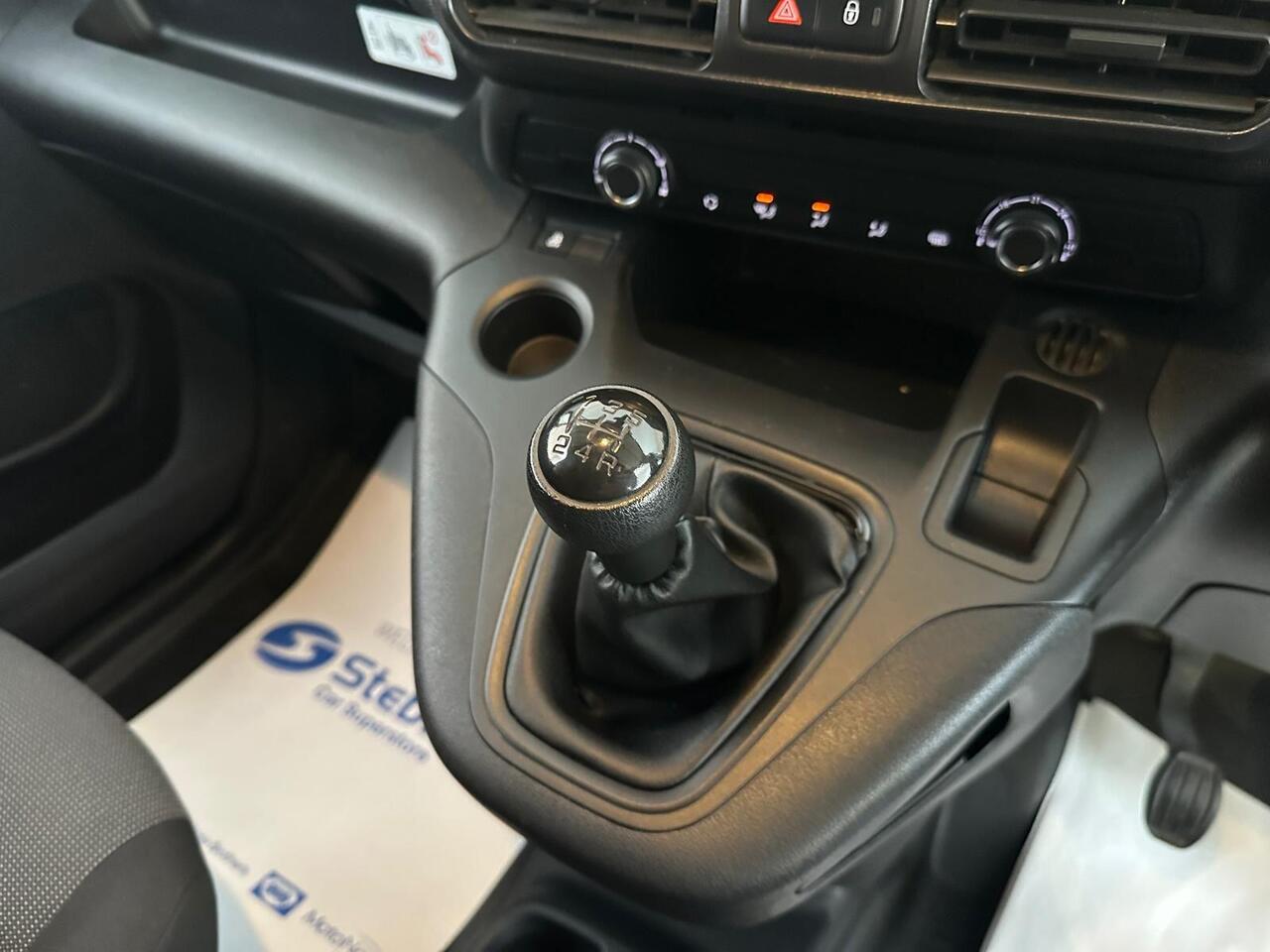 Vauxhall Combo FE70OOB