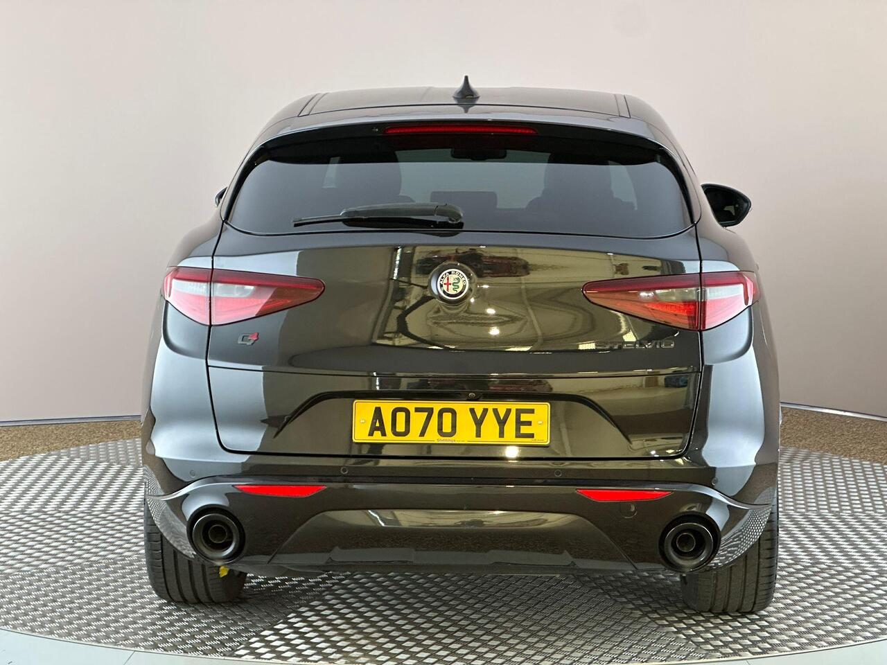 Alfa Romeo Stelvio AO70YYE