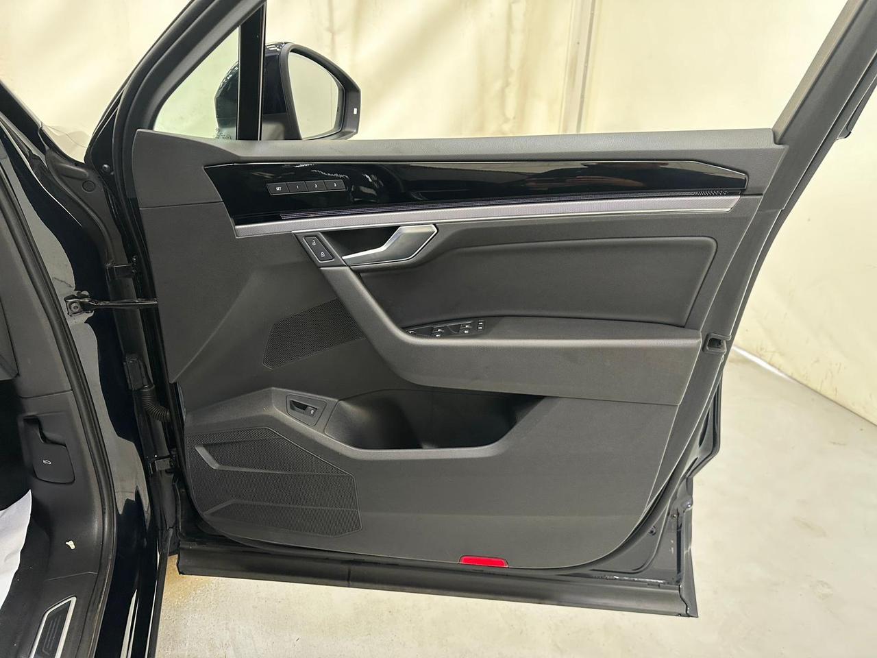 Volkswagen Touareg VK69FRF