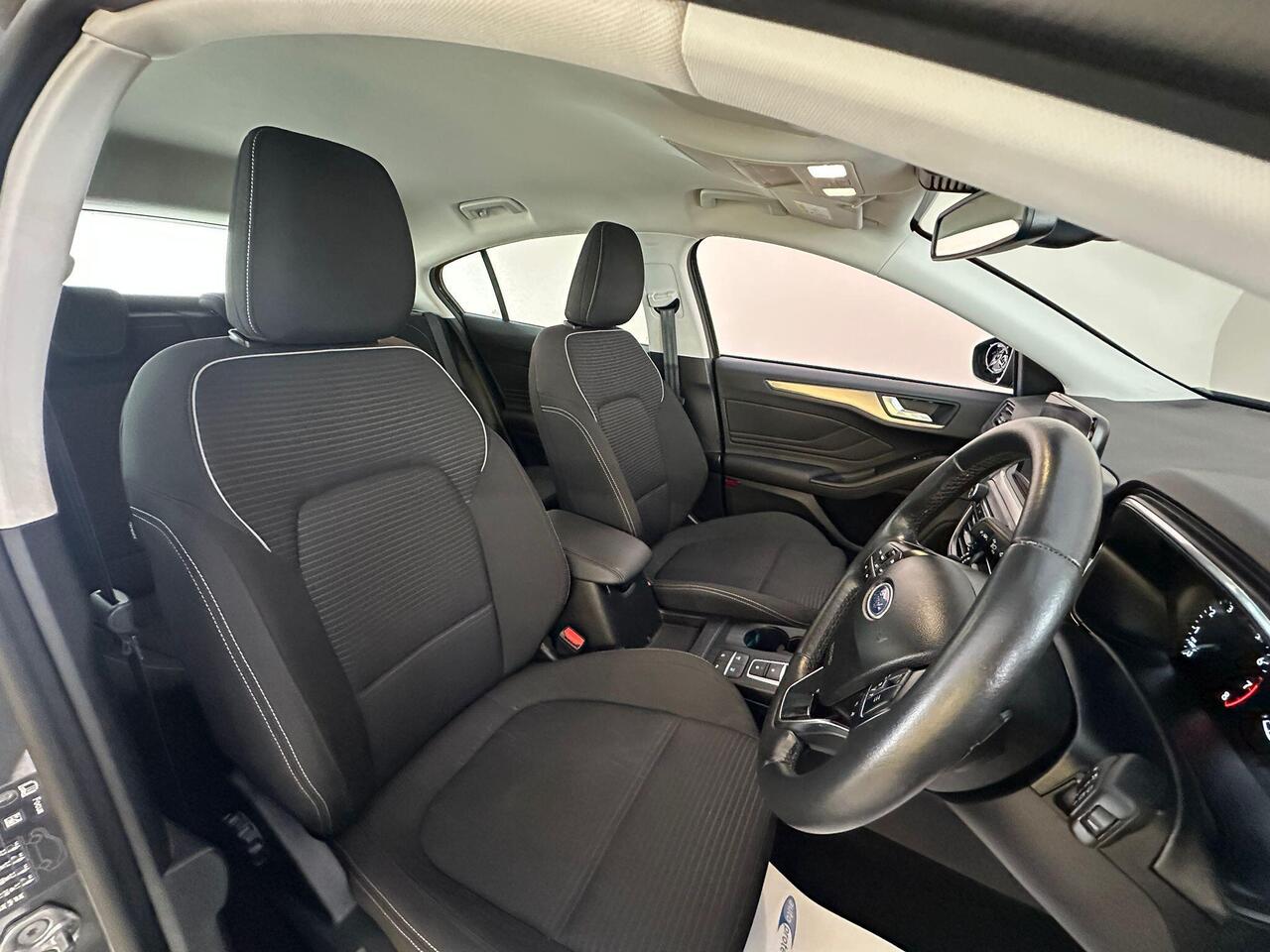 Ford Focus KW69ZVB