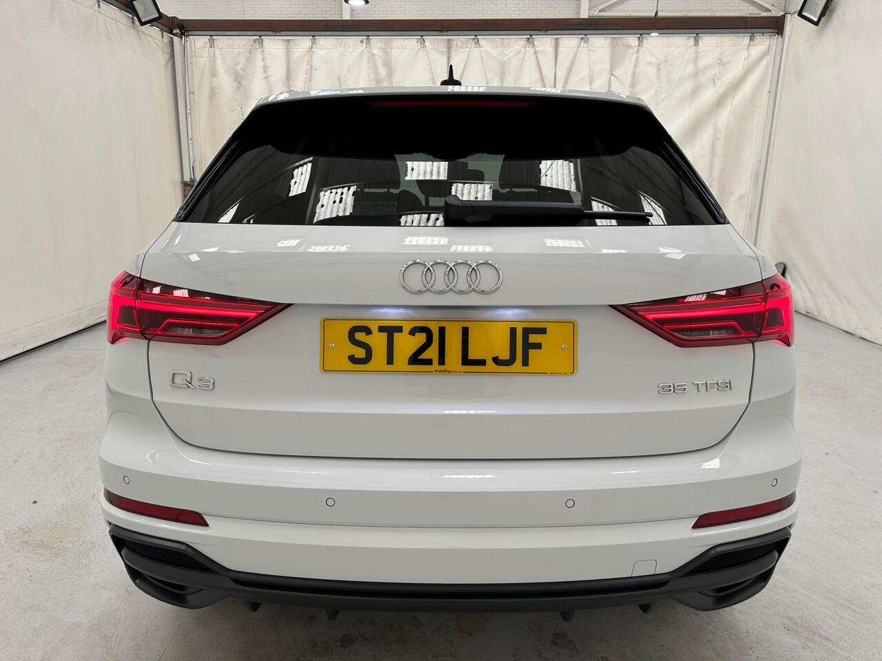 Audi Q3 ST21LJF