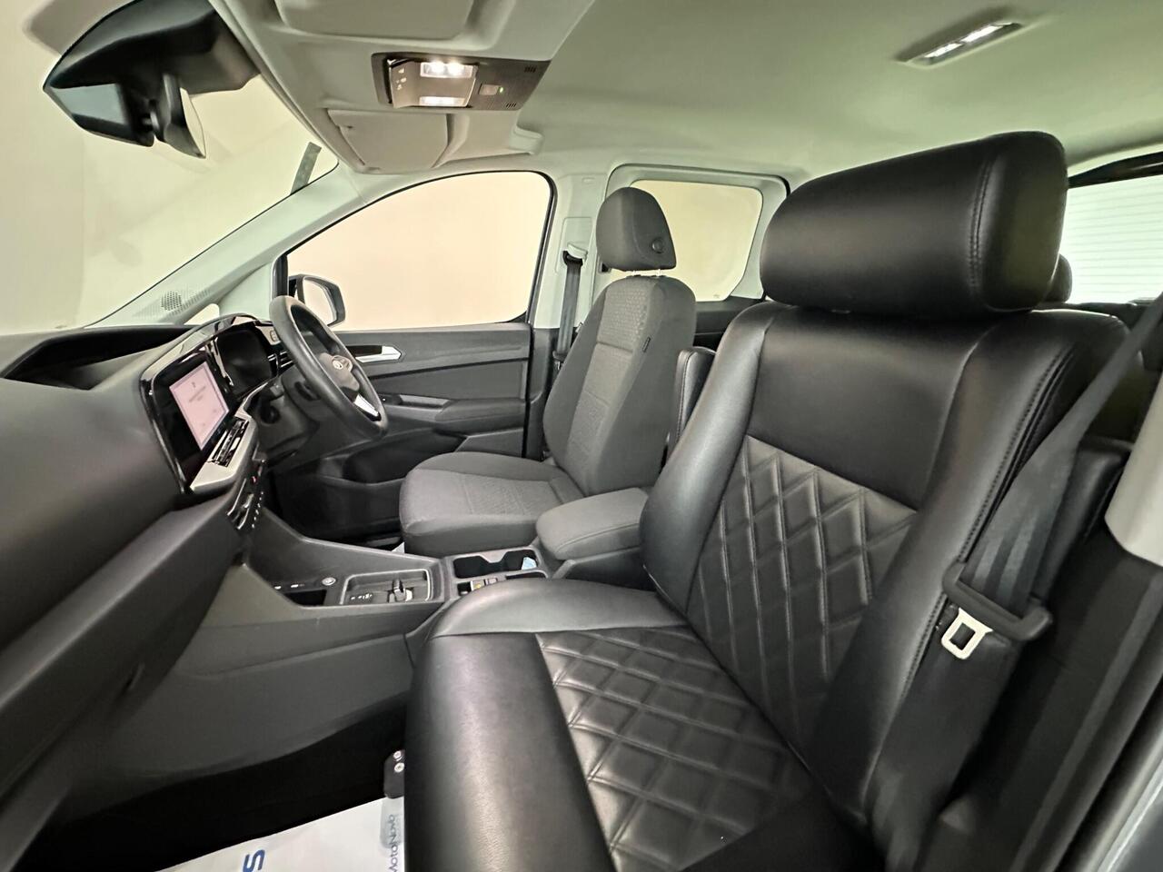 Ford Tourneo Connect ML24WXS