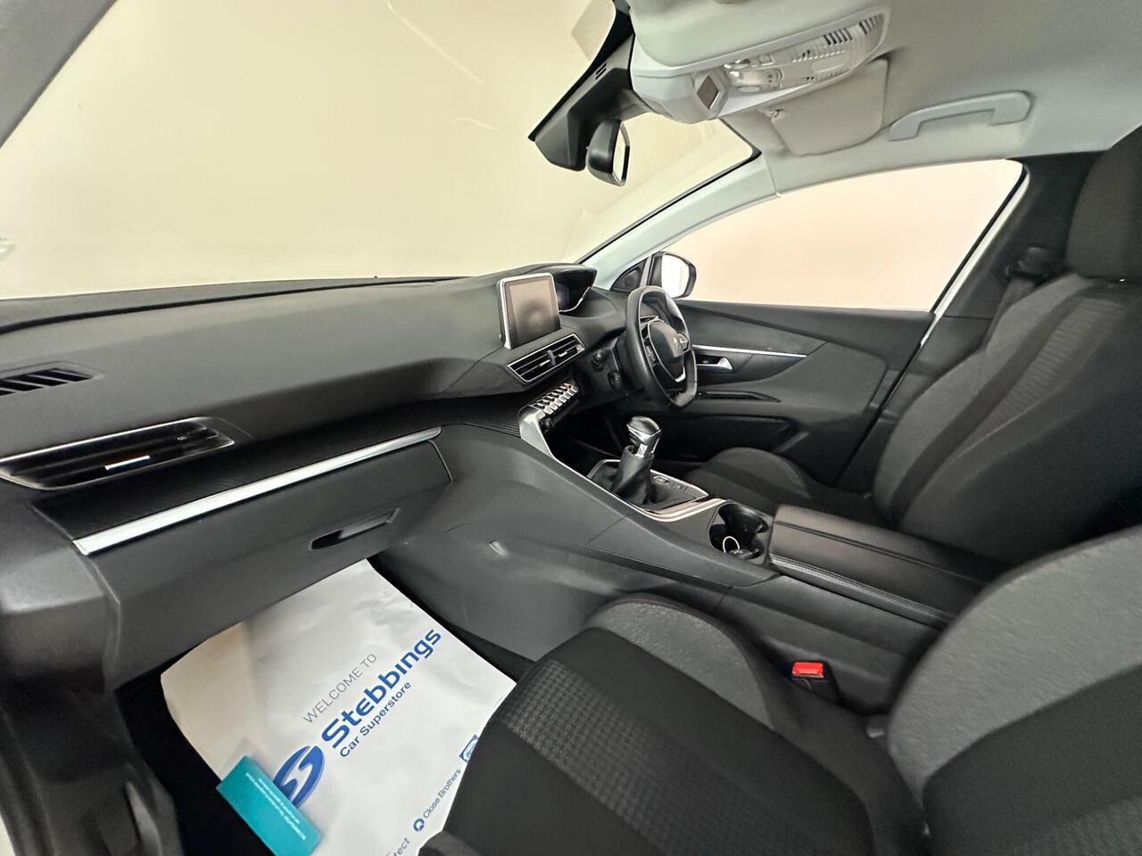 Peugeot 3008 YB72LHJ