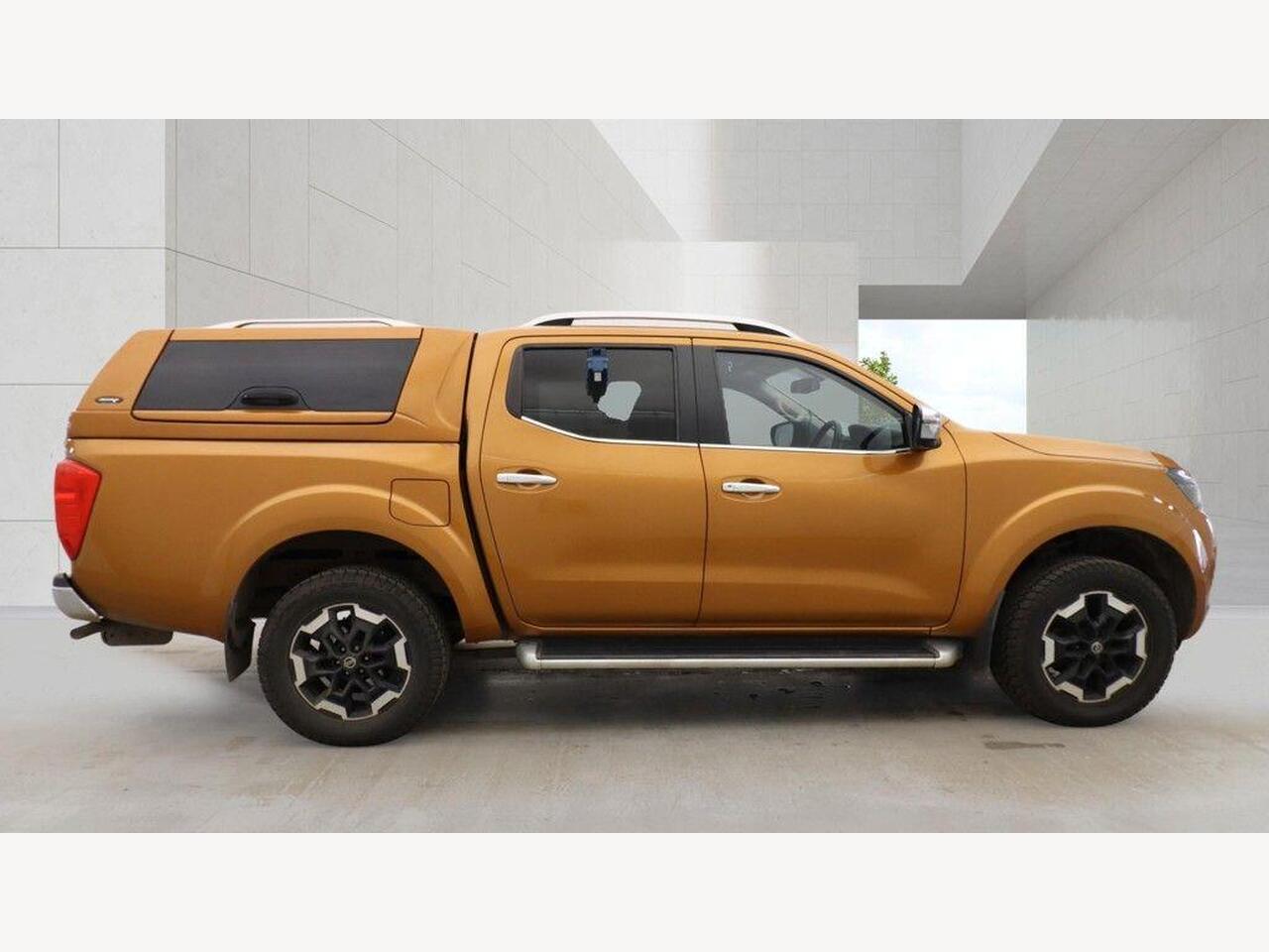 Nissan Navara BK70YHX