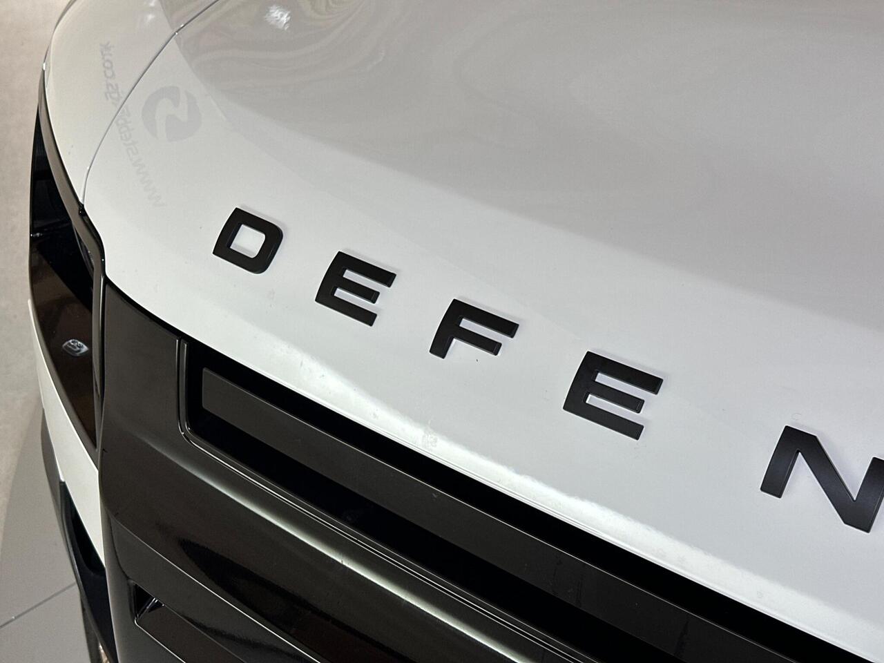 Land Rover Defender 110 OY20YDU