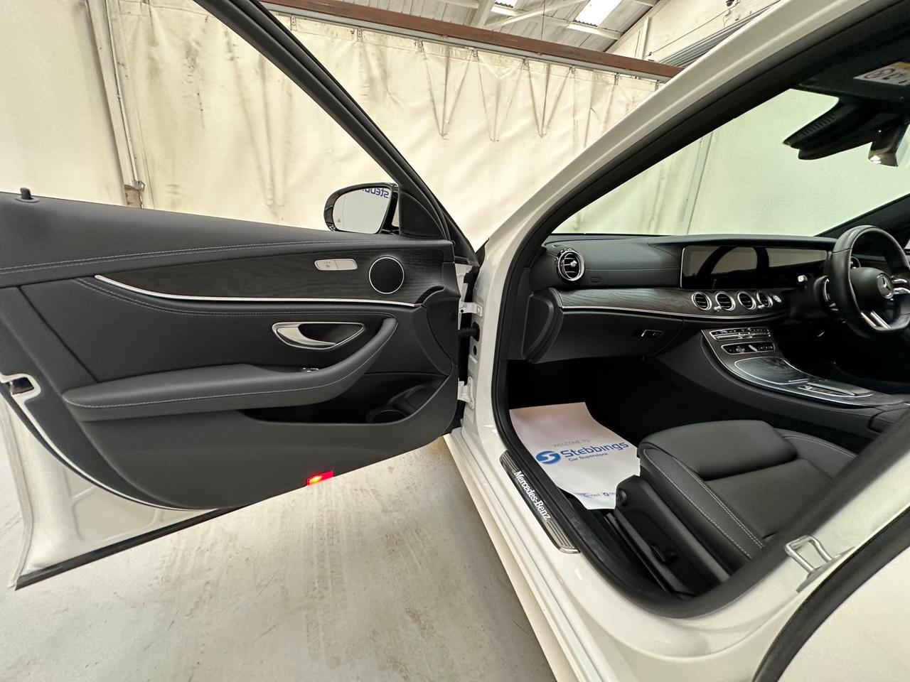 Mercedes-Benz E Class LO70NUB
