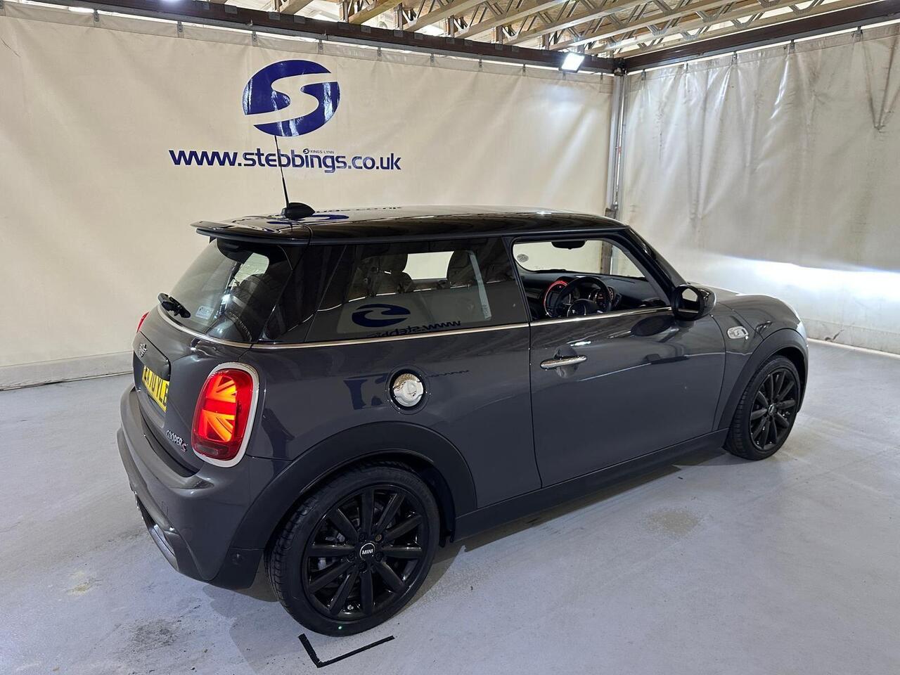 MINI Hatch EA70YLB