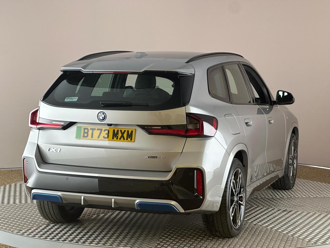 BMW iX1 BT73MXM