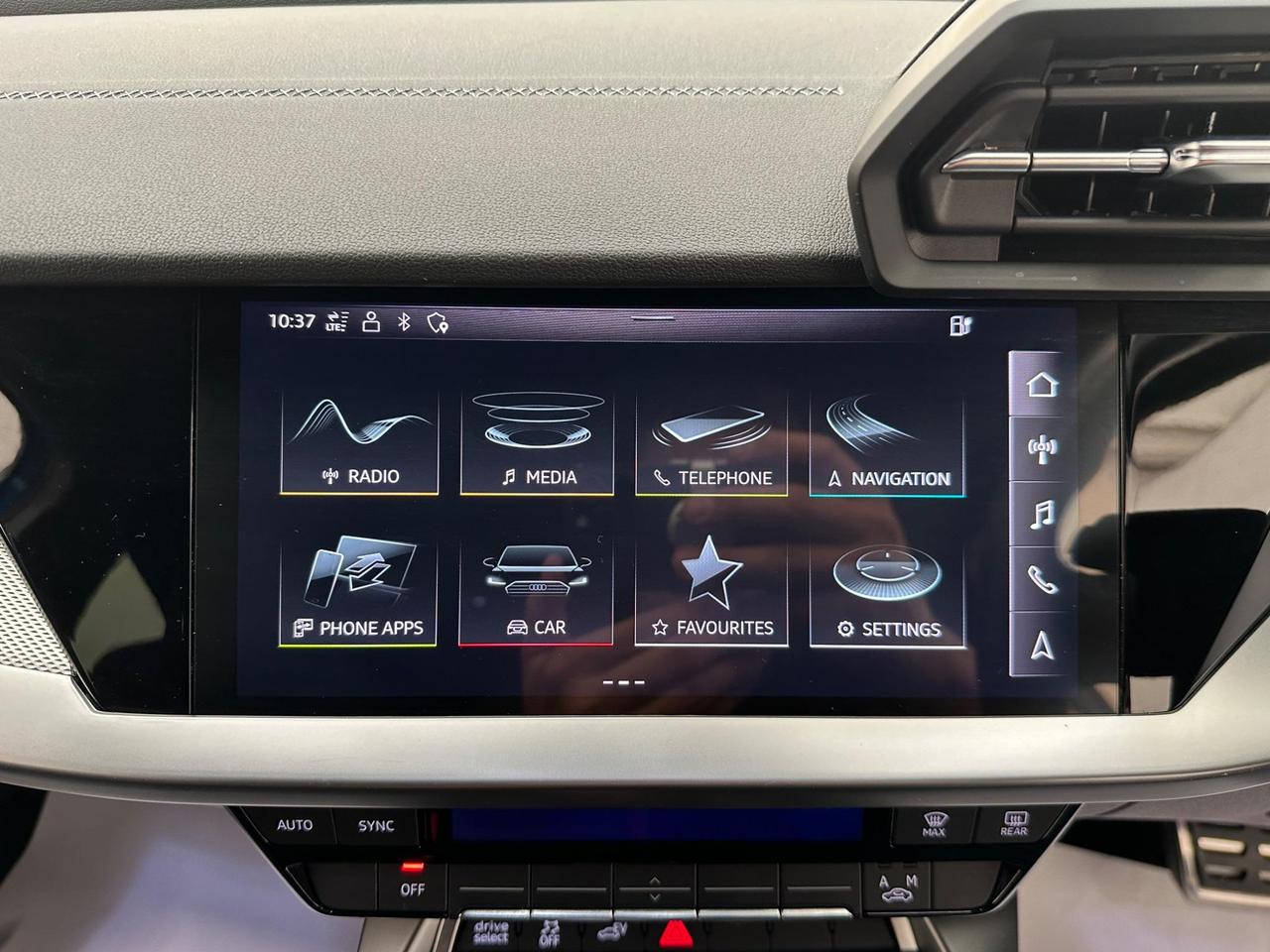 Audi A3 YE22GNN