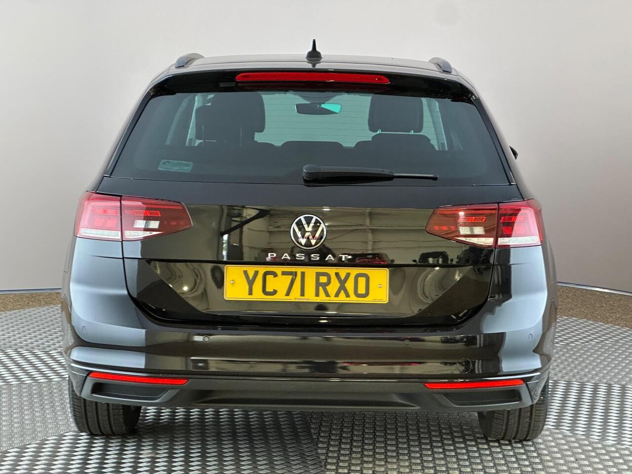 Volkswagen Passat YC71RXO