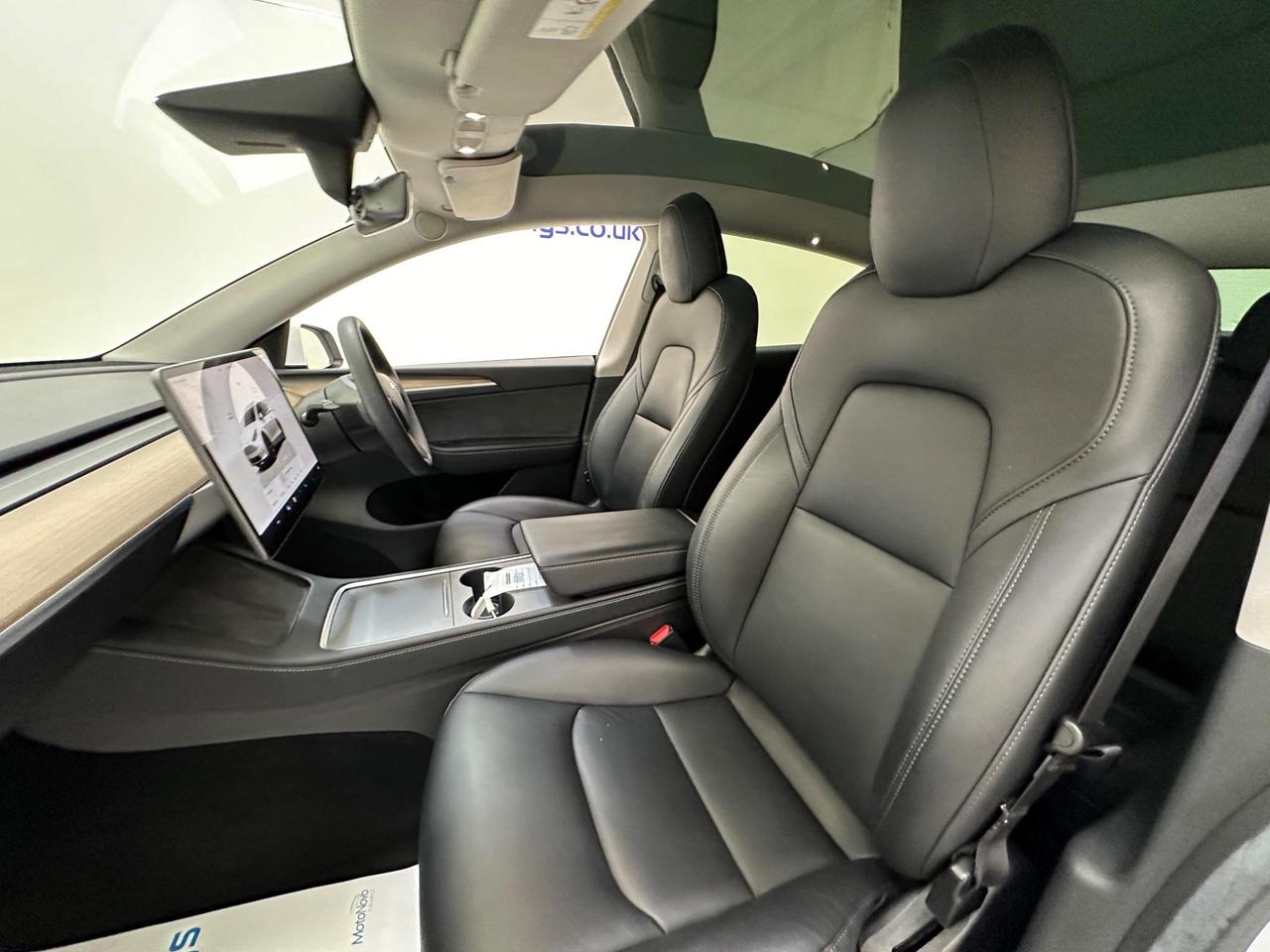 Tesla Model Y MW22ZYE