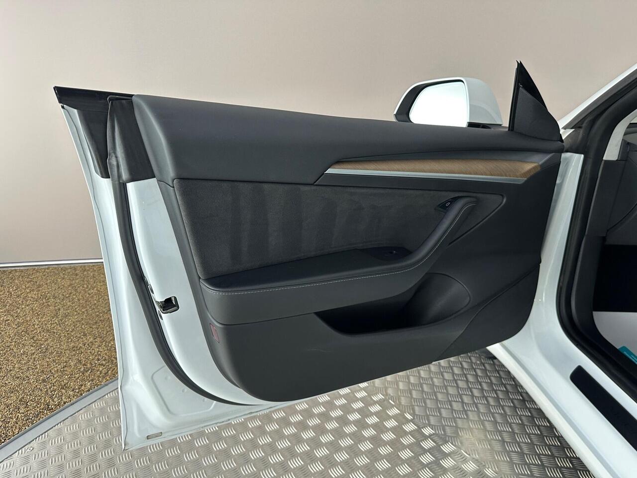 Tesla Model 3 BL21CYV