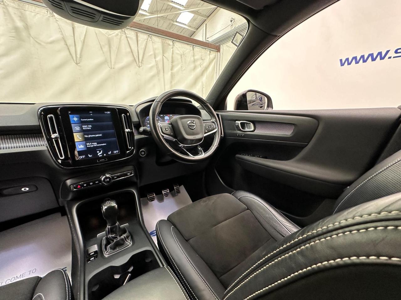 Volvo XC40 YM70MTZ