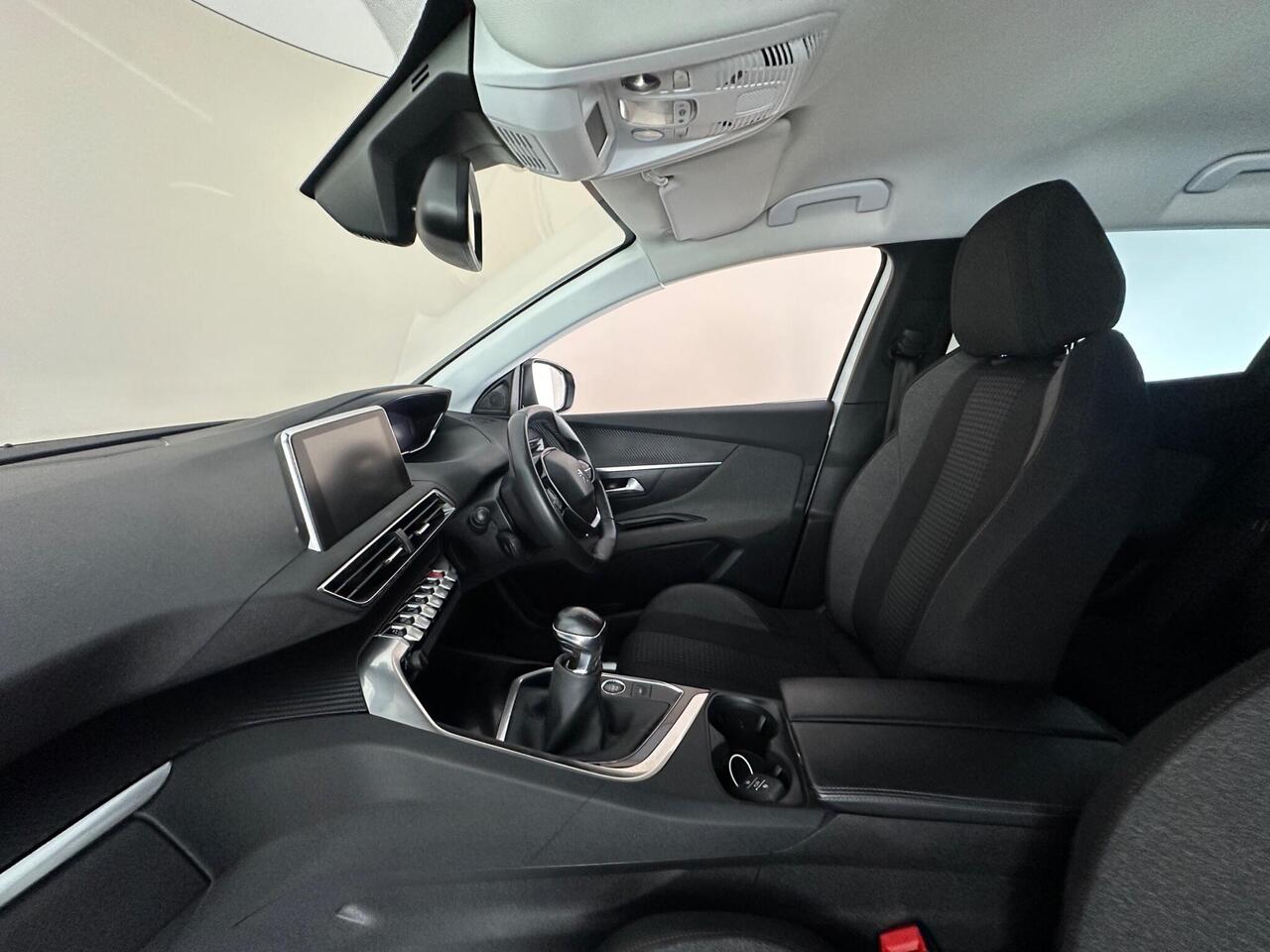 Peugeot 3008 YB72LHJ