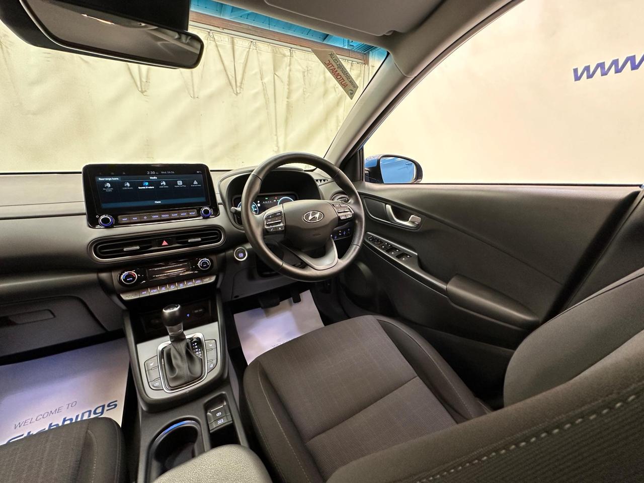 Hyundai KONA DU71YMC