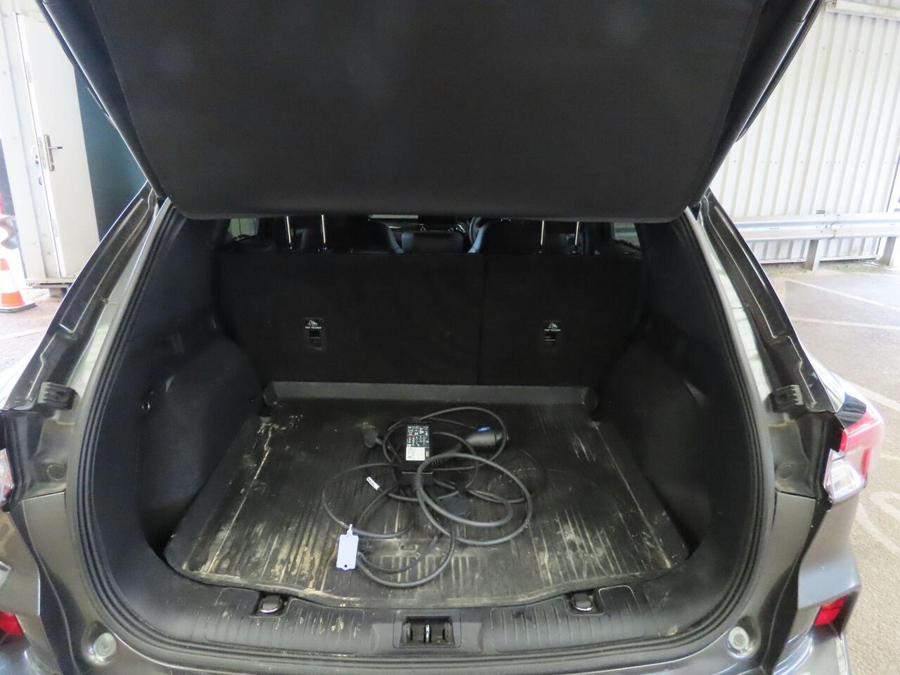 Ford Kuga MH23DXJ