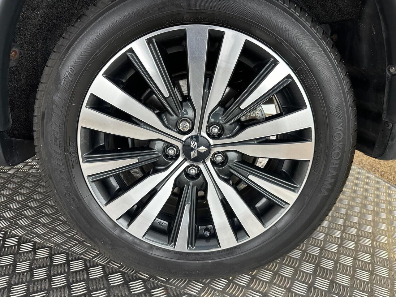 Mitsubishi Outlander FM19SHX