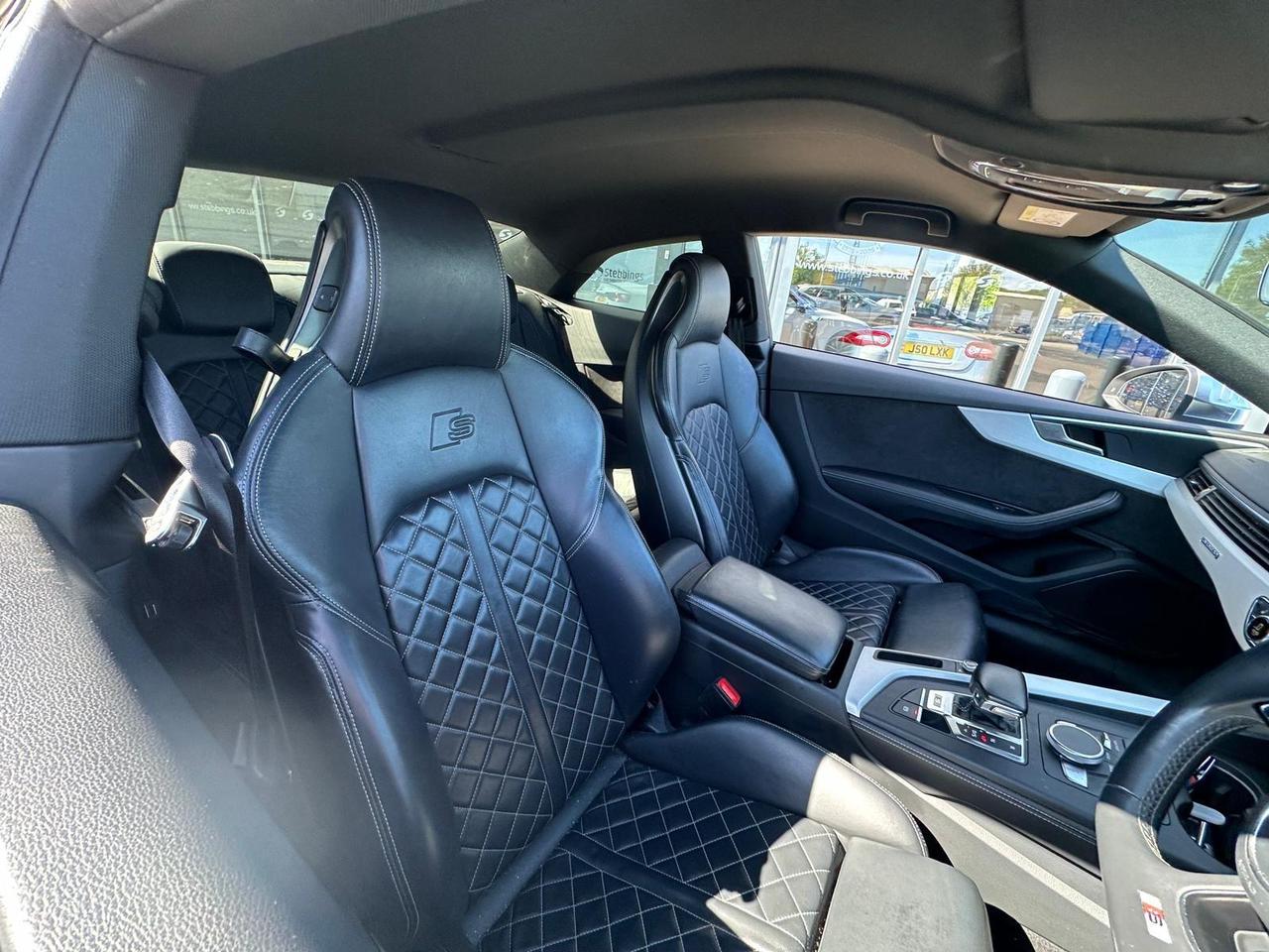 Audi S5 CX18UOA