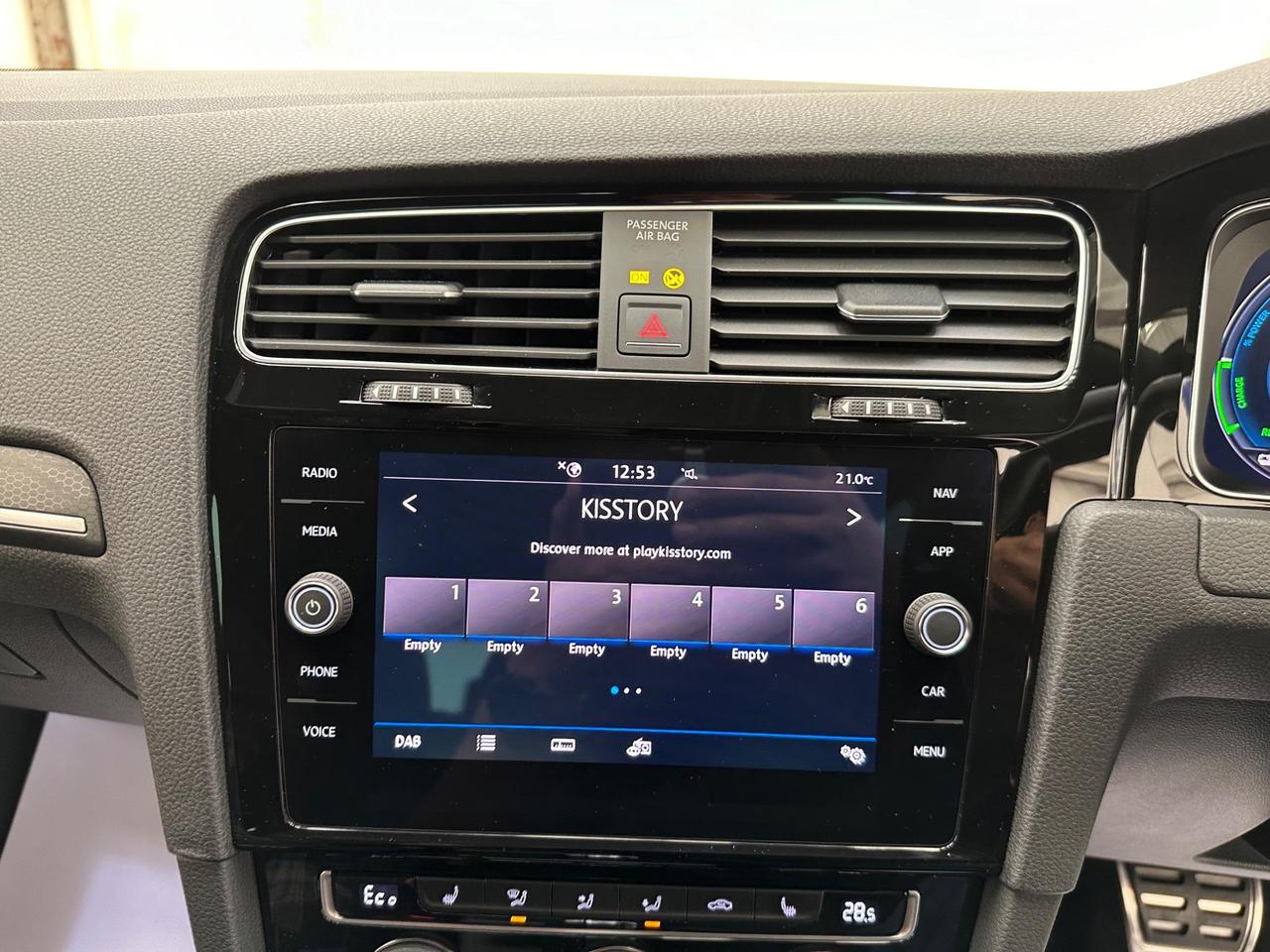 Volkswagen Golf FA18XRE