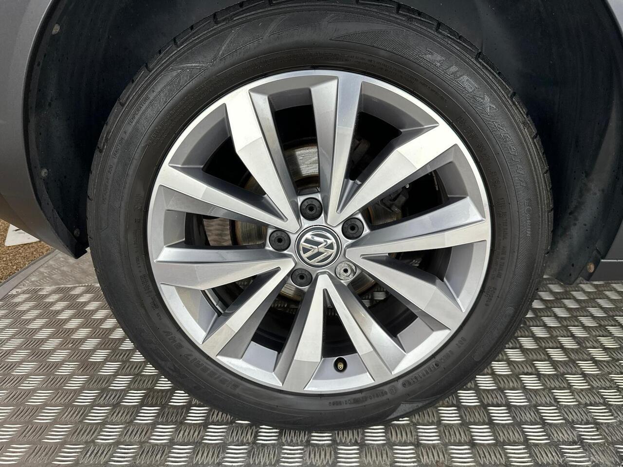 Volkswagen T-Roc DA69JFF