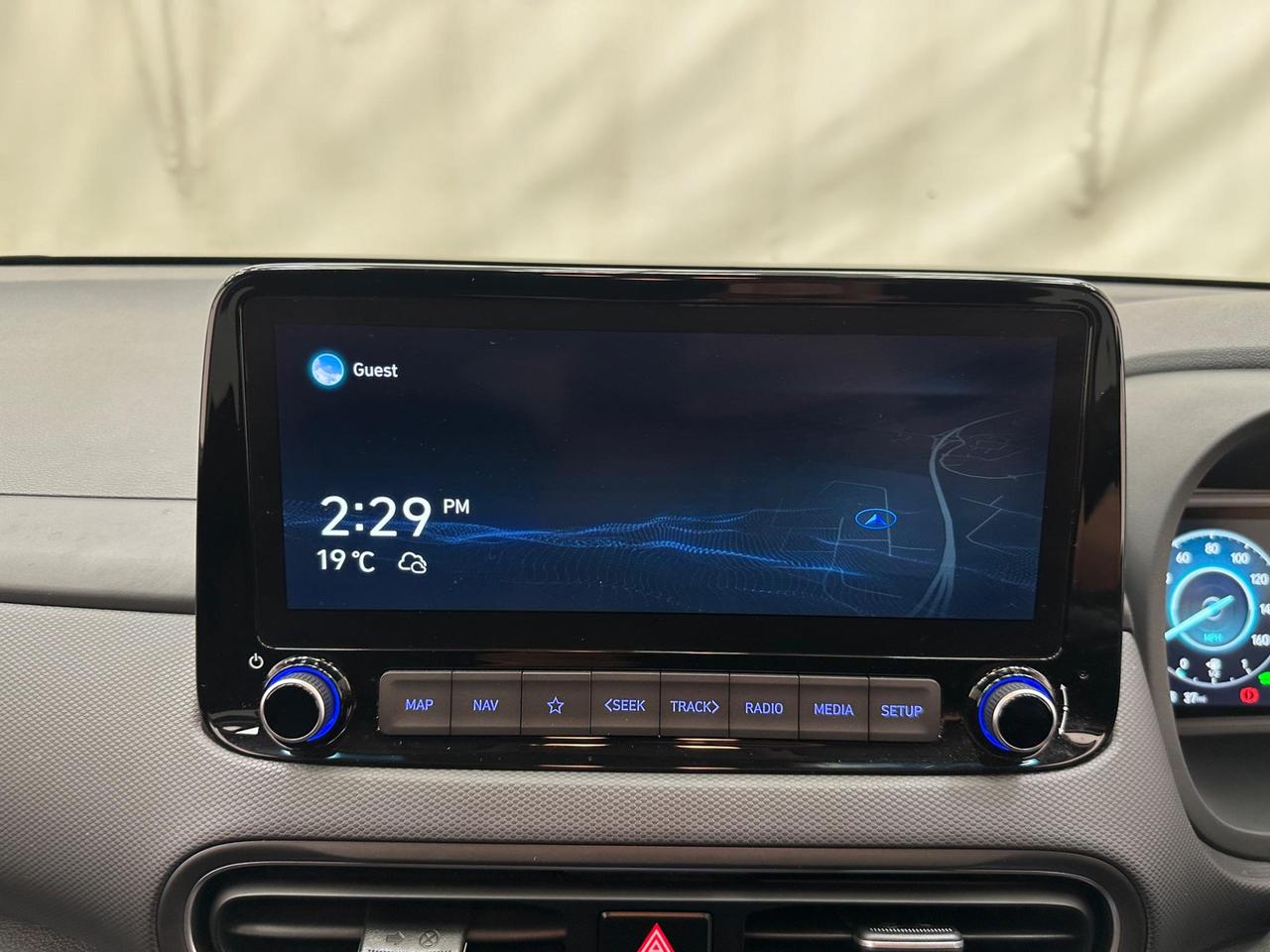 Hyundai KONA DU71YMC