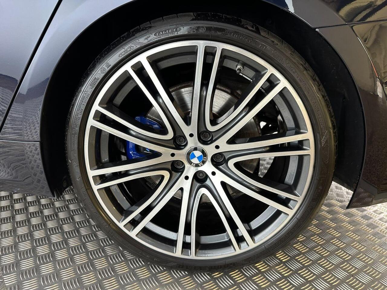 BMW 5 Series YB69BXN