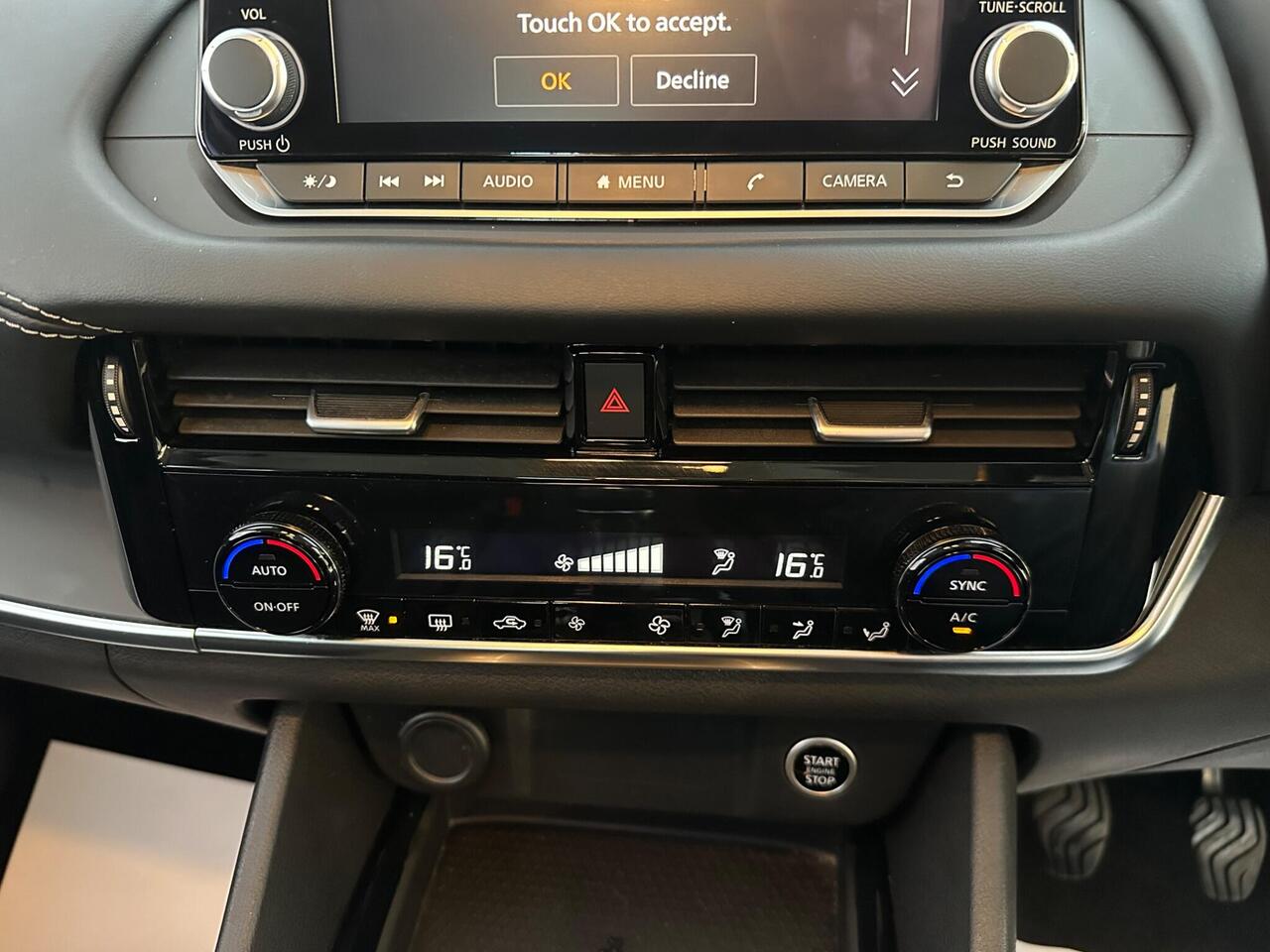 Nissan Qashqai DV71UZC
