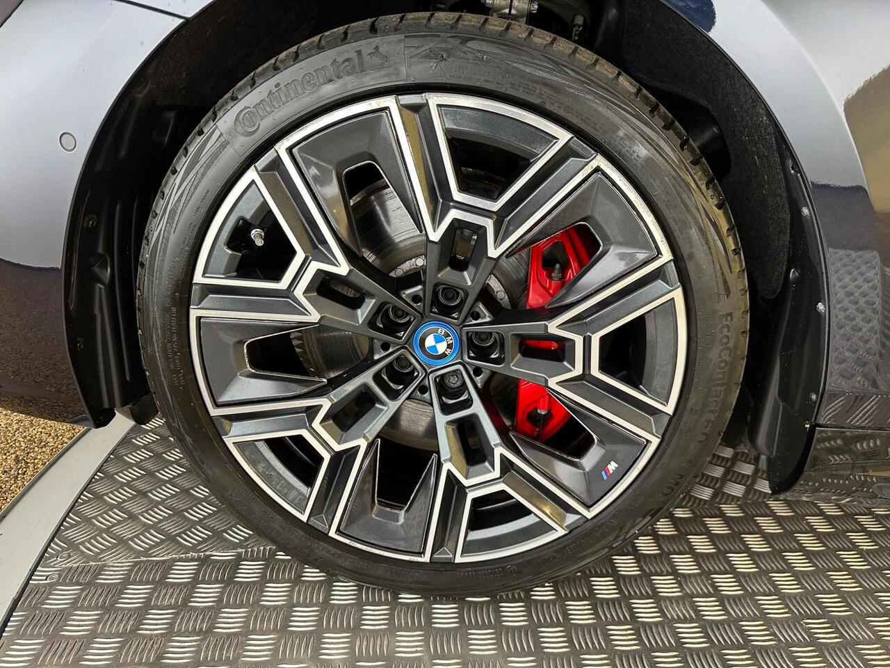 BMW i5 ML24HHM