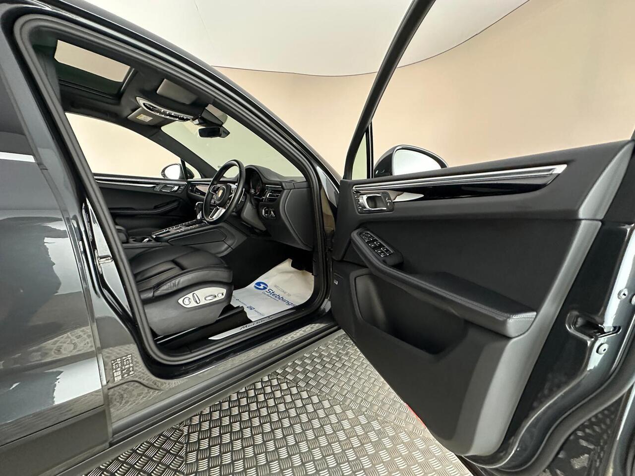 Porsche Macan LJ20WHU