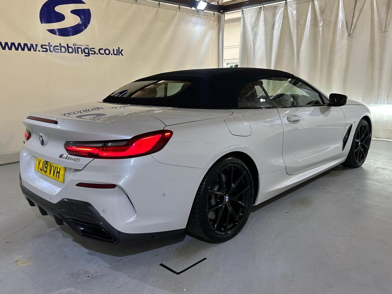 BMW 8 Series YJ19VVH